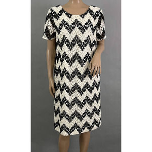 Talbots Dress Women 10 Shift Black White Chevron Floral Crochet Lace Cocktail